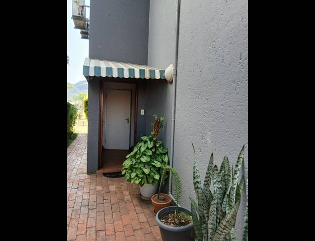 2 BEDROOM APARTMENT FOR SALE IN KEY WEST ESTATE